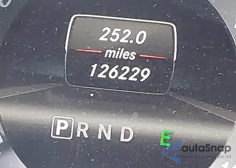 2013 Mercedes-Benz E 350 z USA, uszkodzony, nr VIN WDDKK5KF5DF217859